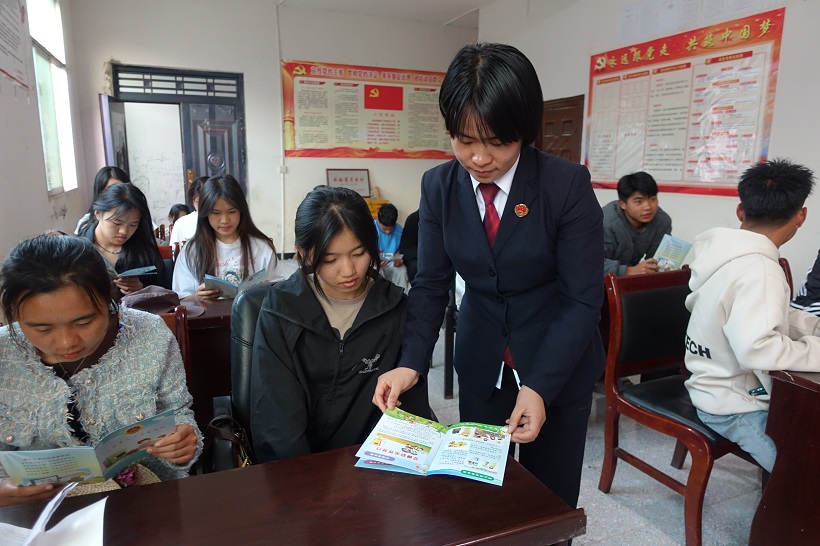法治课堂1.JPG